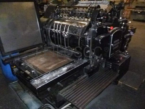 Máquina de corte e vinco