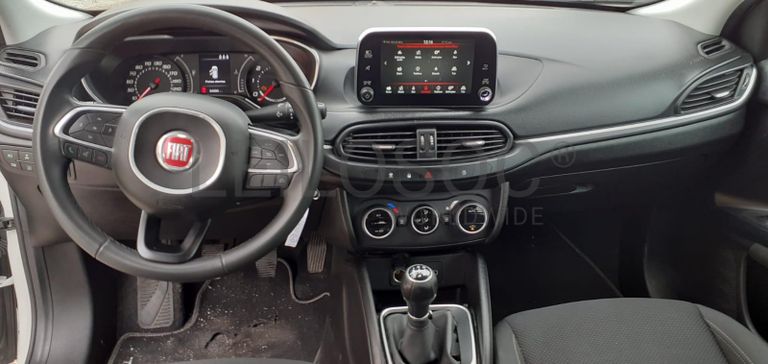 Fiat Tipo 1.2D · Ano 2015
