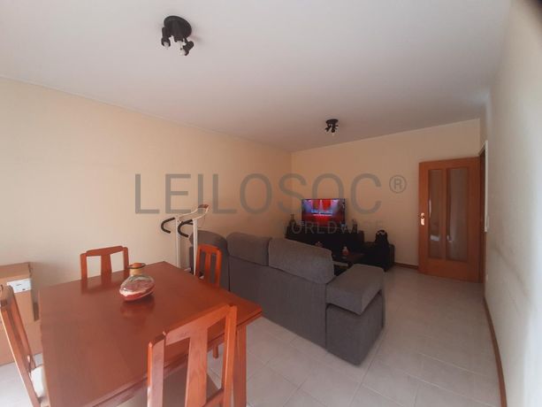 Apartamento T2 c/ Lugar de Garagem · Vila Nova de Gaia