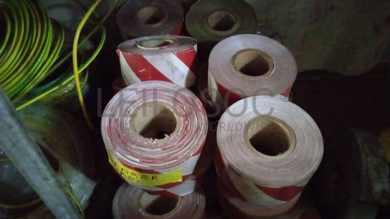 Diversos + Diversos + Gerador + Diversos + Diversos + Diversos + Diversos + Diversos + Máquina de lichar + Cimento cola + Contentor de 40P ·