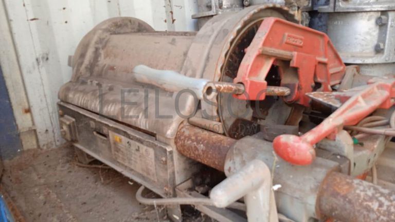 Máquina para fazer rosca + Diversos + Bomba de água + Motores + Diversos + Diversos + Bombas de água + Diversos + Diversos + Compressor de ar + Compressor de ar + Compactadora Turner Morris + Compressor de ar + Compressor Oceanos + Contentor de 40P ·