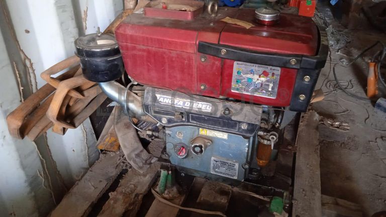 Máquina para fazer rosca + Diversos + Bomba de água + Motores + Diversos + Diversos + Bombas de água + Diversos + Diversos + Compressor de ar + Compressor de ar + Compactadora Turner Morris + Compressor de ar + Compressor Oceanos + Contentor de 40P ·