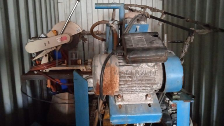 Máquina para fazer rosca + Diversos + Bomba de água + Motores + Diversos + Diversos + Bombas de água + Diversos + Diversos + Compressor de ar + Compressor de ar + Compactadora Turner Morris + Compressor de ar + Compressor Oceanos + Contentor de 40P ·