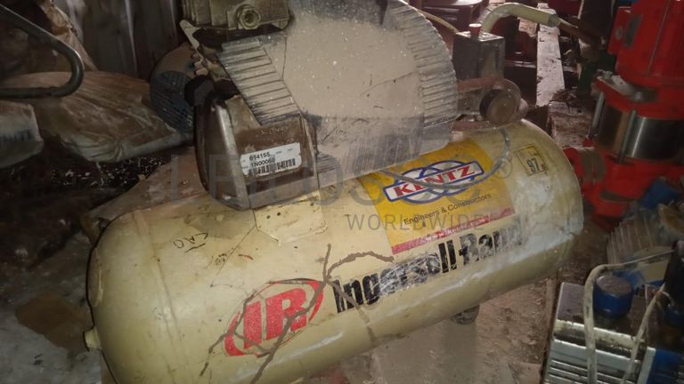 Máquina para fazer rosca + Diversos + Bomba de água + Motores + Diversos + Diversos + Bombas de água + Diversos + Diversos + Compressor de ar + Compressor de ar + Compactadora Turner Morris + Compressor de ar + Compressor Oceanos + Contentor de 40P ·