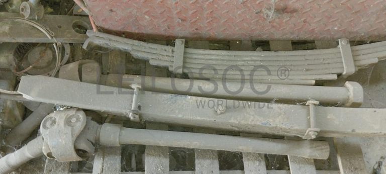 Máquinas teste da carga + Radiadores + Motor + Caixa de velocidade + Veios de transmissão, + Diversos + Contentor de 40P ·