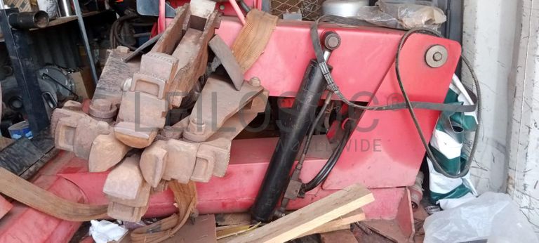 Máquina de desmontar pneus + Máquina pressão + Diversos + Diversos + Diversos + Diversos ·