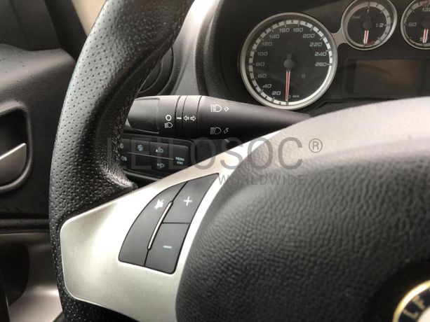 Alfa Romeo Mito 1.3 Multijet · Ano 2011