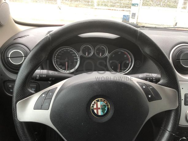 Alfa Romeo Mito 1.3 Multijet · Ano 2011