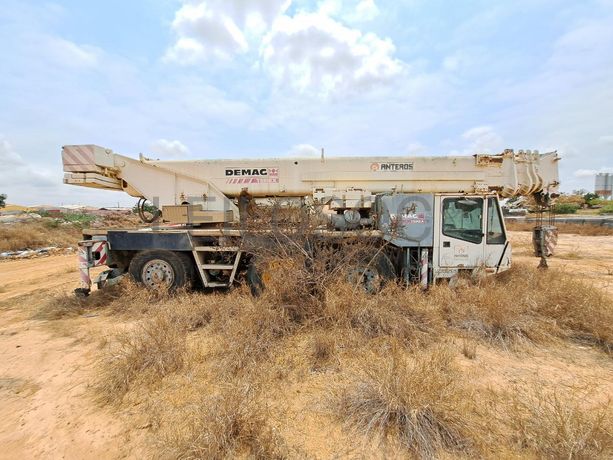 Auto grua da DEMAG AC 155 50T