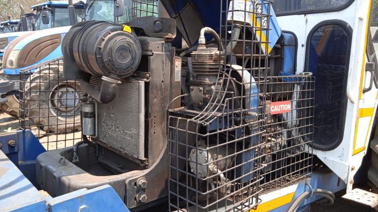 NEW HOLLAND 6610DT ·