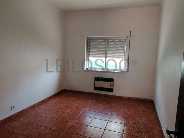 Moradia V3 c/ 2 Lugares de Garagem · Charneca da Caparica, Almada