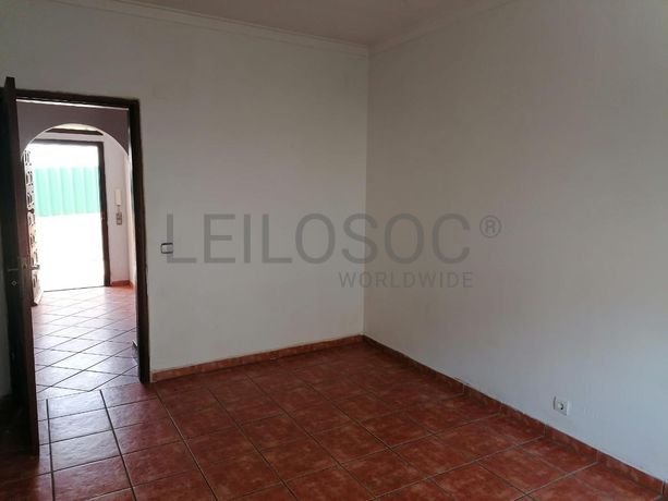 Moradia V3 c/ 2 Lugares de Garagem · Charneca da Caparica, Almada