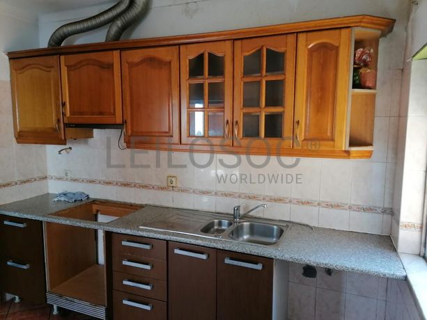 Moradia V3 c/ 2 Lugares de Garagem · Charneca da Caparica, Almada