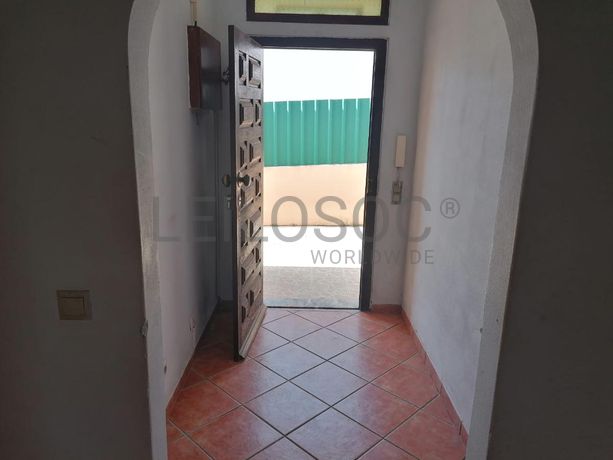 Moradia V3 c/ 2 Lugares de Garagem · Charneca da Caparica, Almada