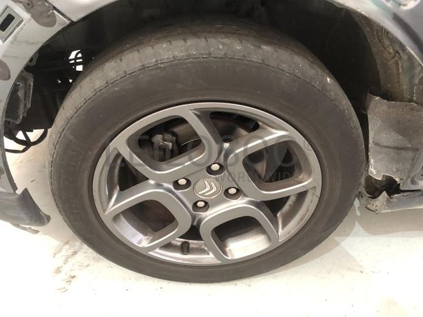 Citroën C4 Cactus 1.6 Blue HDI · Ano 2015