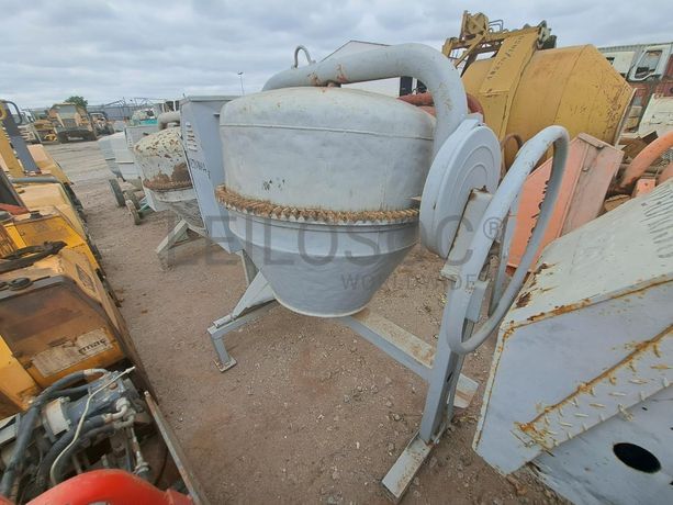 BETONEIRA ELÉCTRICA · Viana