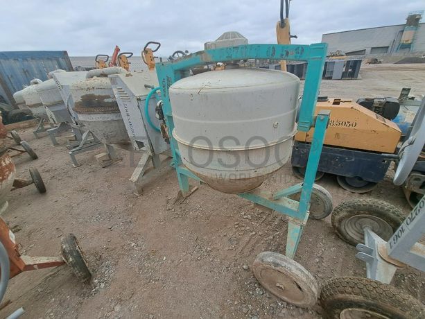 BETONEIRA ELÉCTRICA · Viana