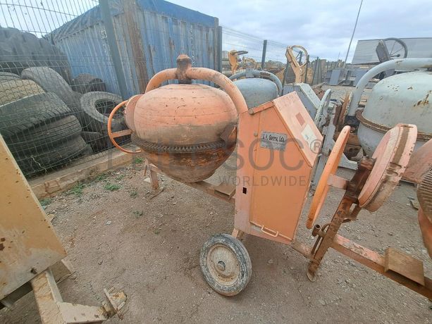 BETONEIRA ELÉCTRICA · Viana