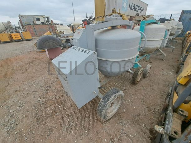 BETONEIRA DIESEL · Viana