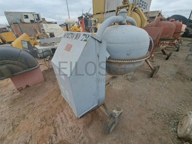 BETONEIRA DIESEL · Viana