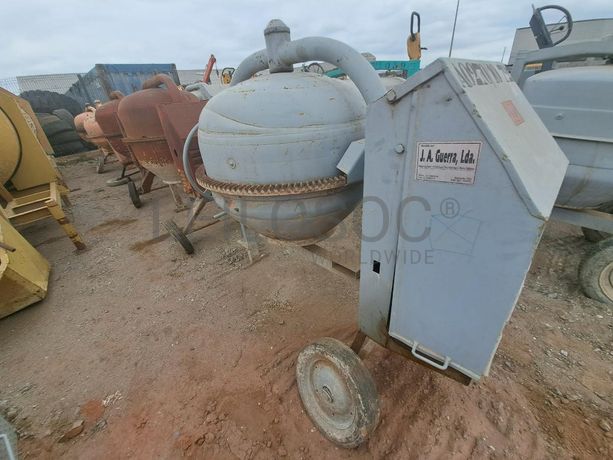 BETONEIRA DIESEL · Viana