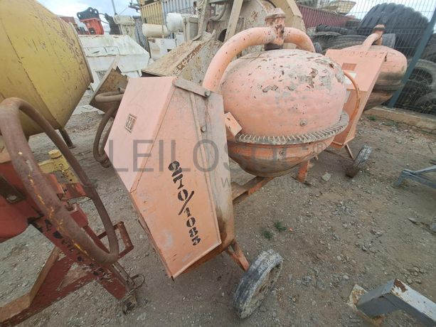 BETONEIRA DIESEL · Viana