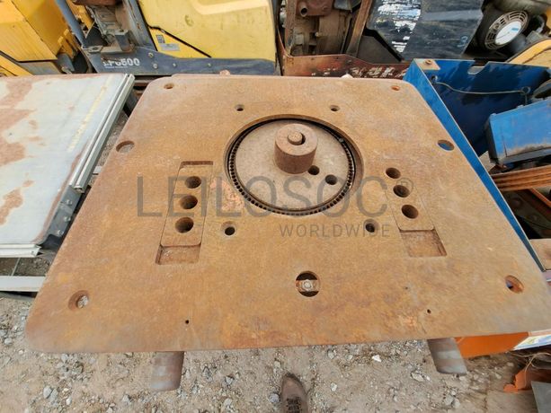 MAQ.MOLDAR FERRO · Viana