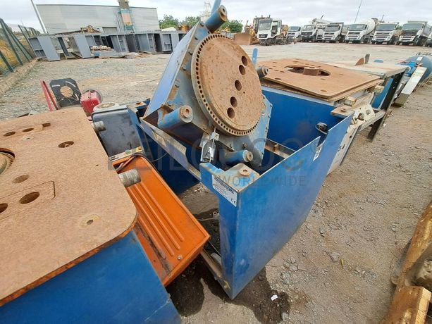 MAQ.MOLDAR FERRO · Viana