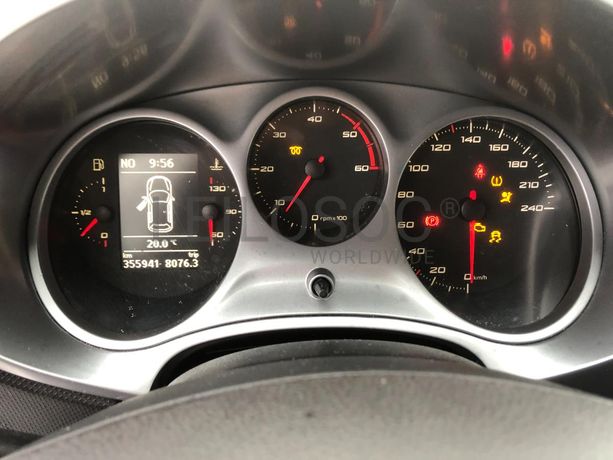 Seat Leon 1.6TDI · Ano 2011