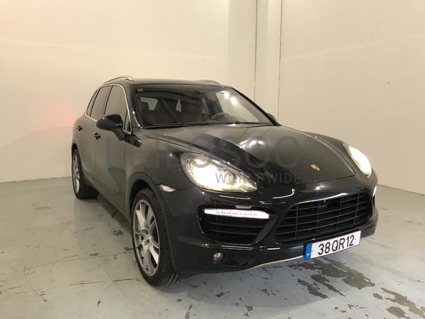 Porsche Cayenne 4.8 Turbo V8 · Ano 2010