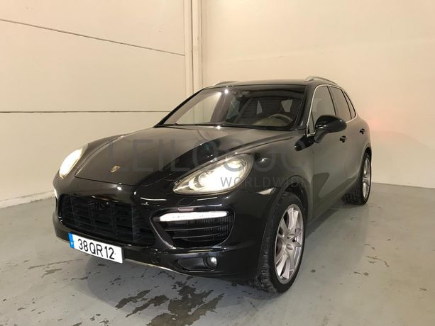 Porsche Cayenne 4.8 Turbo V8 · Ano 2010