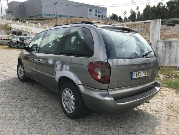 Chrysler Voyager 2.5 CRD · Ano 2006