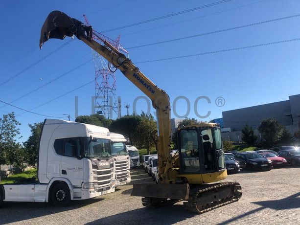 Mini Giratória Komatsu PC88MR-8 ·