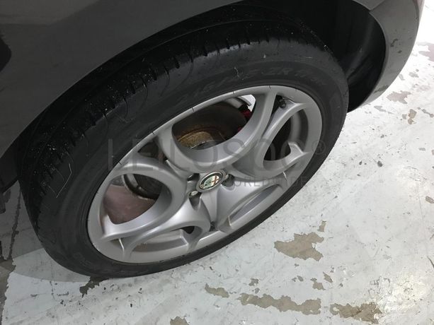 Alfa Romeo Mito 1.3 Multijet · Ano 2012