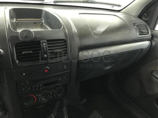 Renault Clio 1.5DCI · Ano 2008