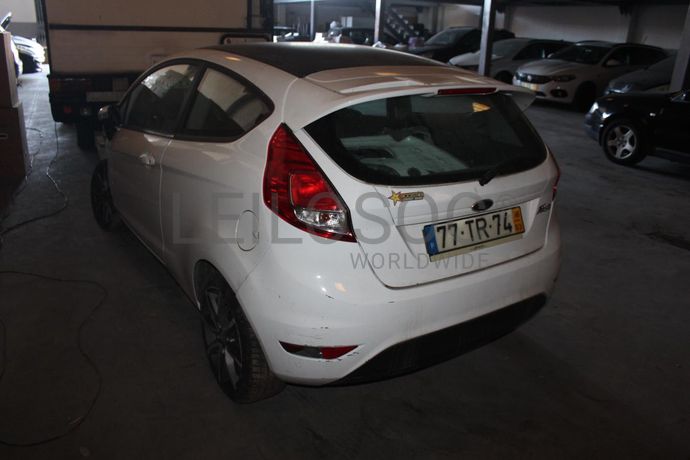 Ford Fiesta 1.5TDCI · Ano 2016