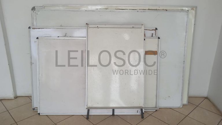 Mobiliário de escritório ·