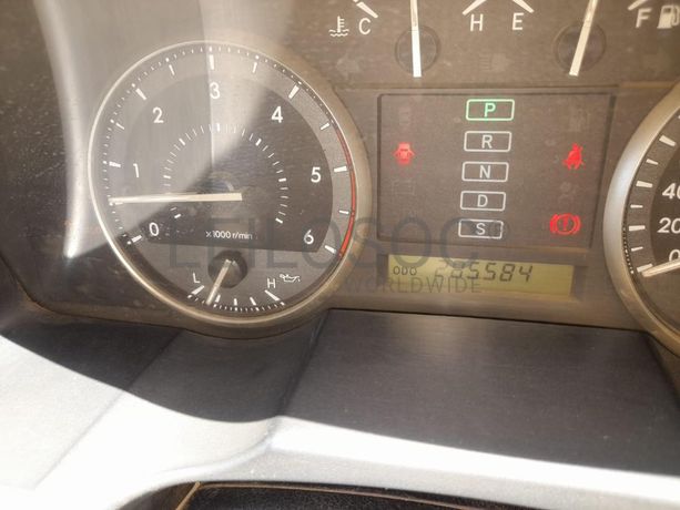 Toyota Land Cruiser ·