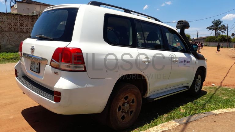 Toyota Land Cruiser ·