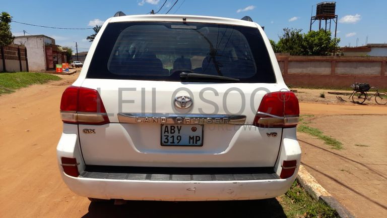 Toyota Land Cruiser ·