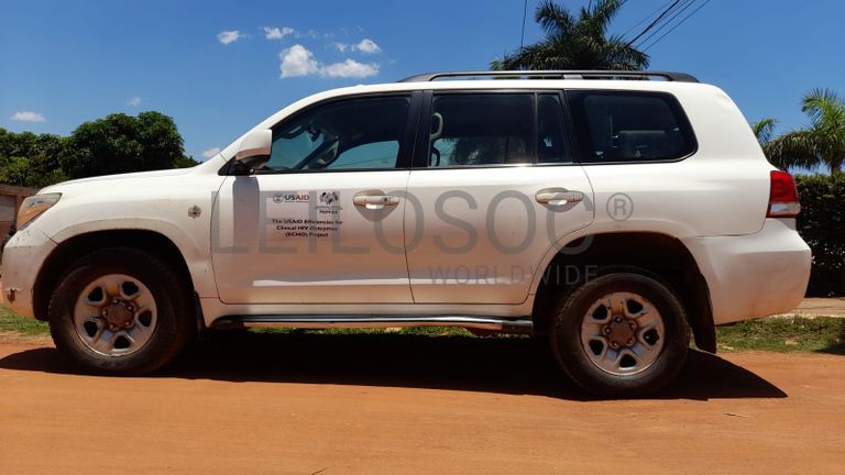 Toyota Land Cruiser ·