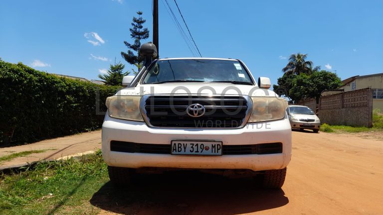 Toyota Land Cruiser ·