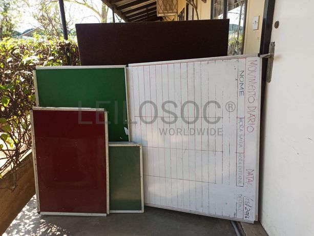 Mobiliário de escritório ·