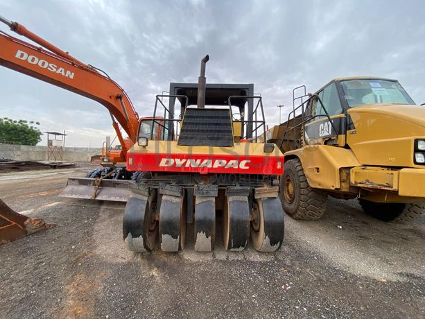 Cilindro de Pneus (28T) DYNAPAC CP 271 · Viana