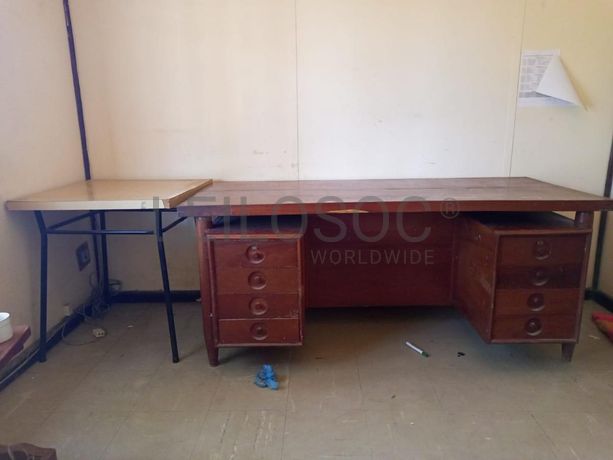 Mobiliário de escritório ·