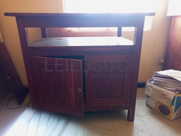 Mobiliário de escritório ·