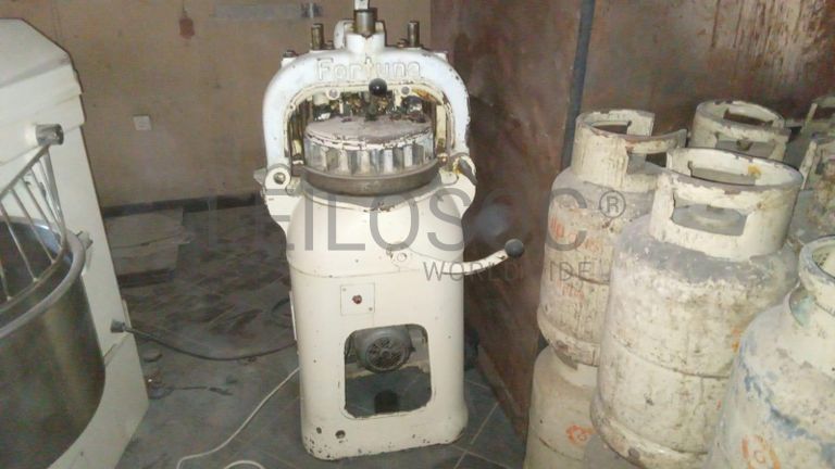 Divisora de massa ·