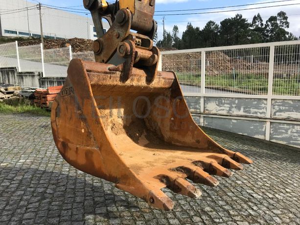 Giratória de Rastos Hyundai Robex 210 NLC-9