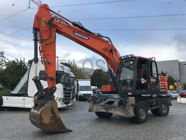 Giratória de Rodas Doosan DX 170 W-5