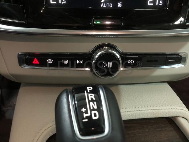Volvo S90 · Ano 2021